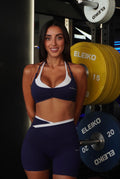 Azul oscuro